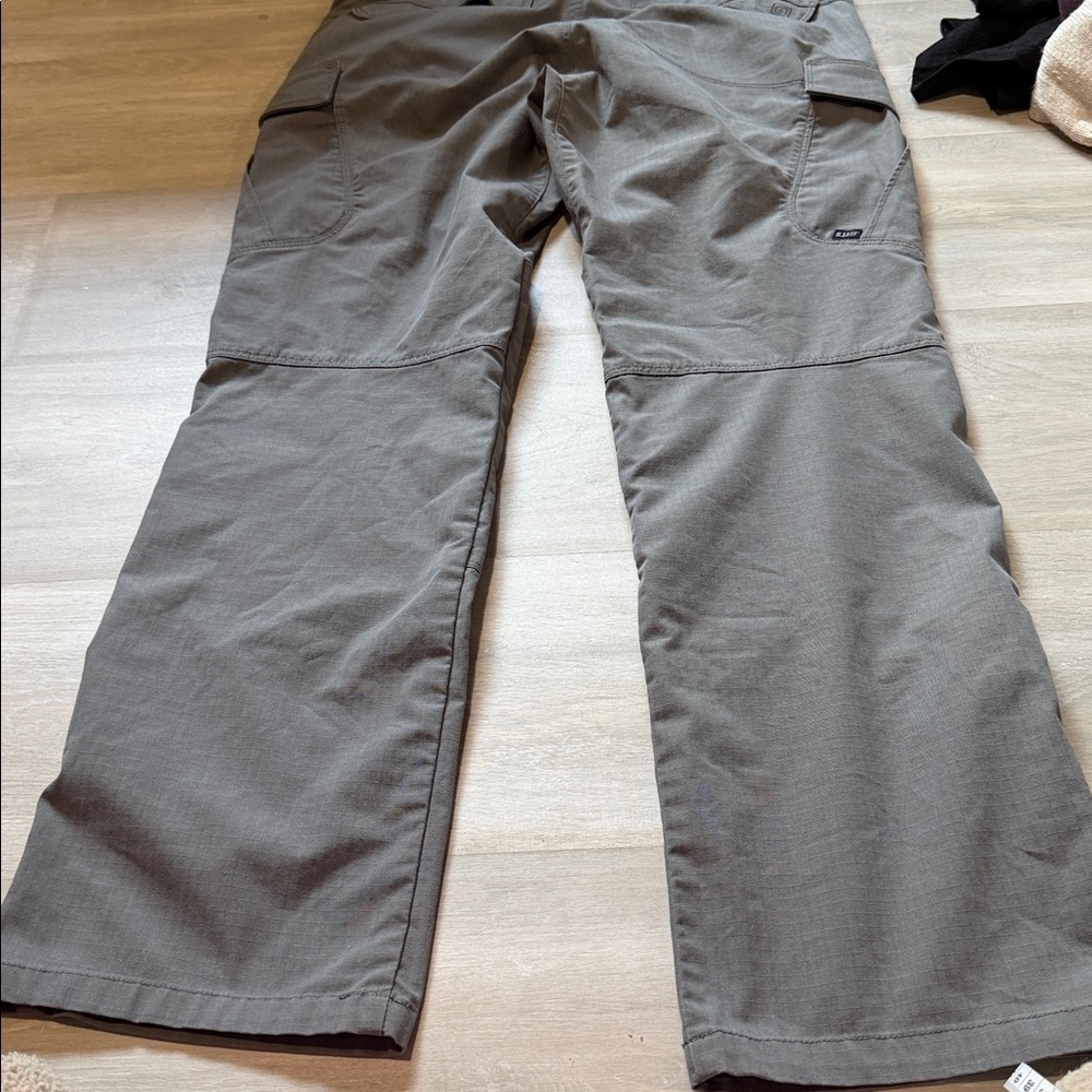 5.11 Tactical women’s  Charcoal Cargo Pants size 8 - Picture 8 of 8